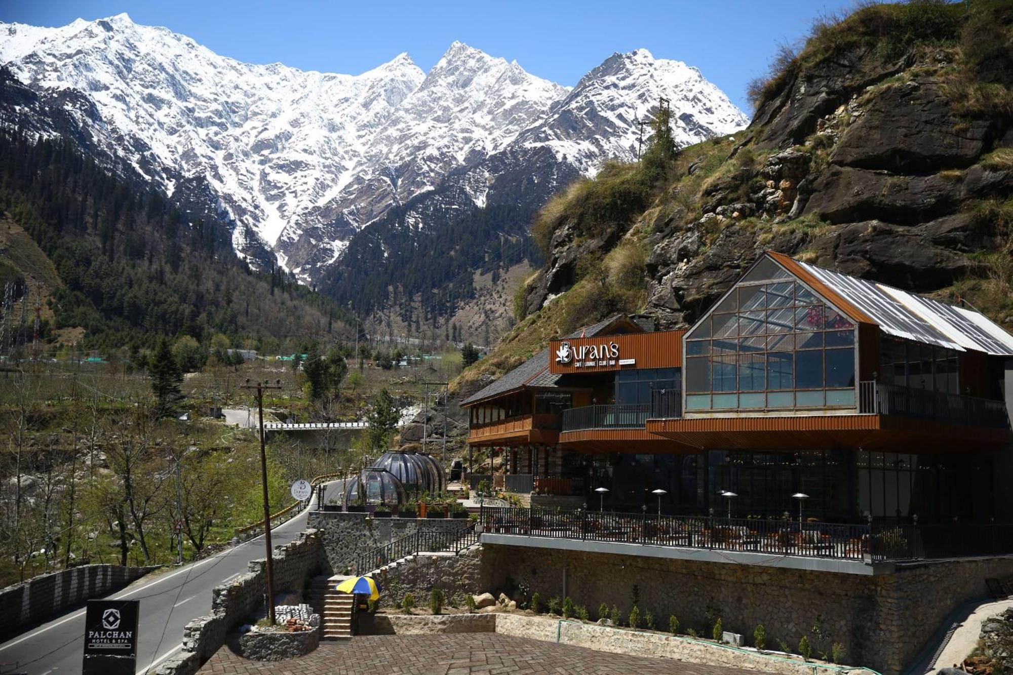 Palchan Hotel & Spa - A Member Of Radisson Individuals Retreats Manāli Kültér fotó