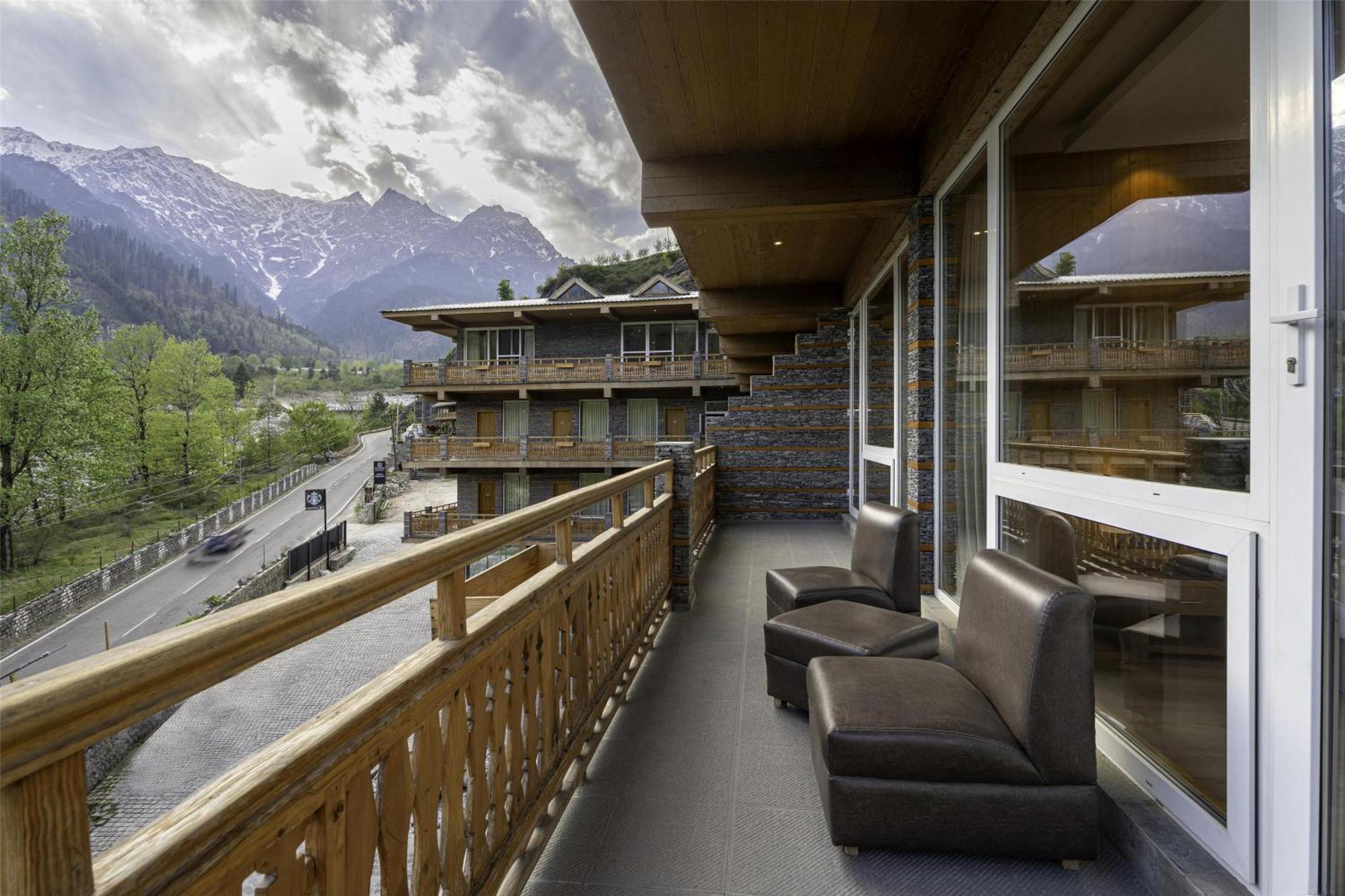 Palchan Hotel & Spa - A Member Of Radisson Individuals Retreats Manāli Kültér fotó